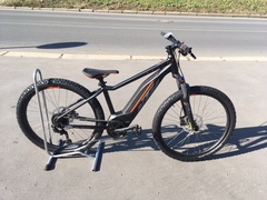 Juniorské elektrokolo KTM Macina Ride 271, šedé